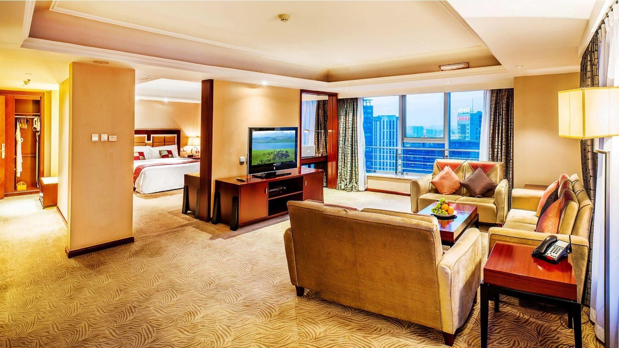Shenyang Rich Gate Hotel Exterior photo