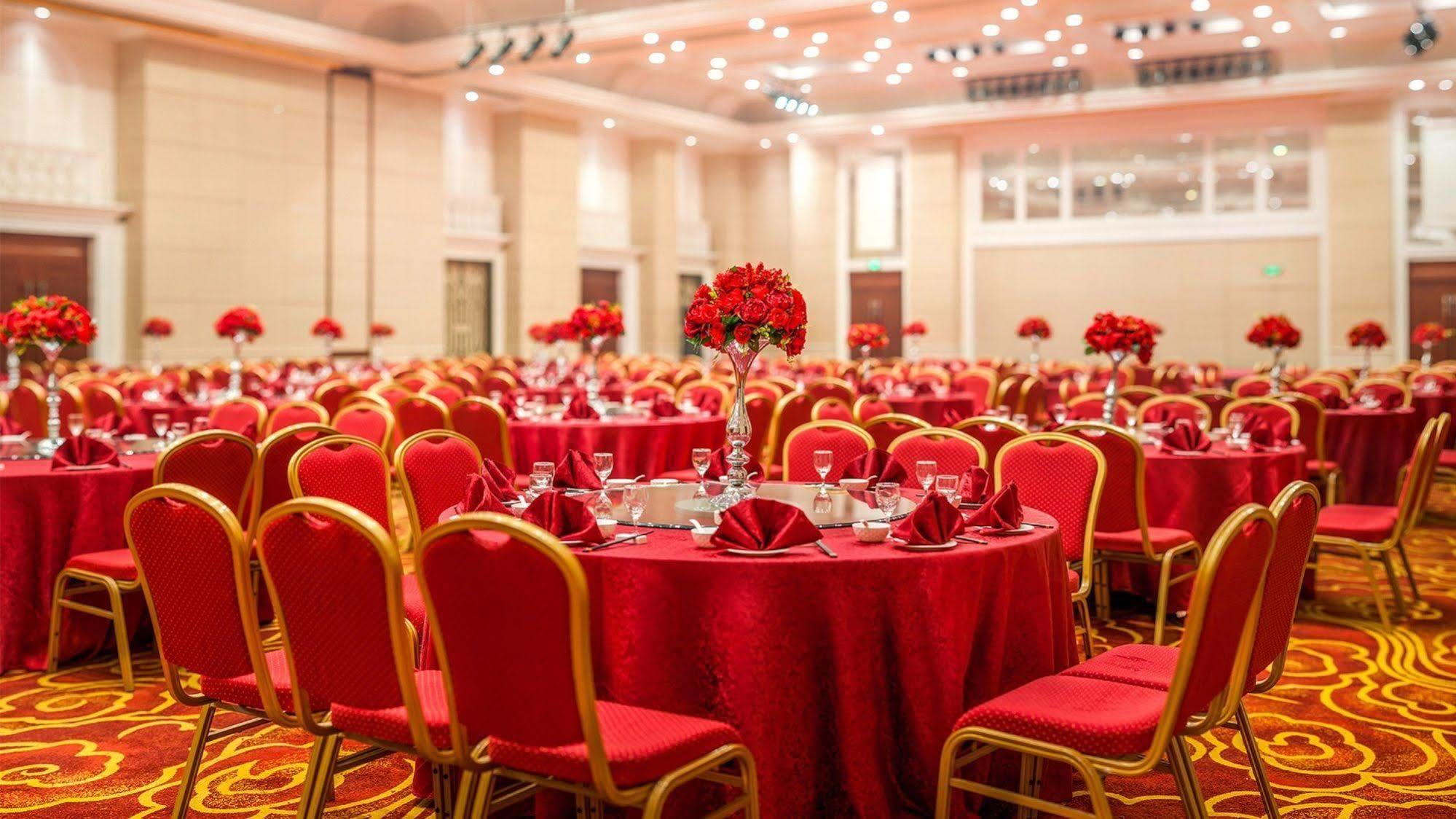 Shenyang Rich Gate Hotel Exterior photo