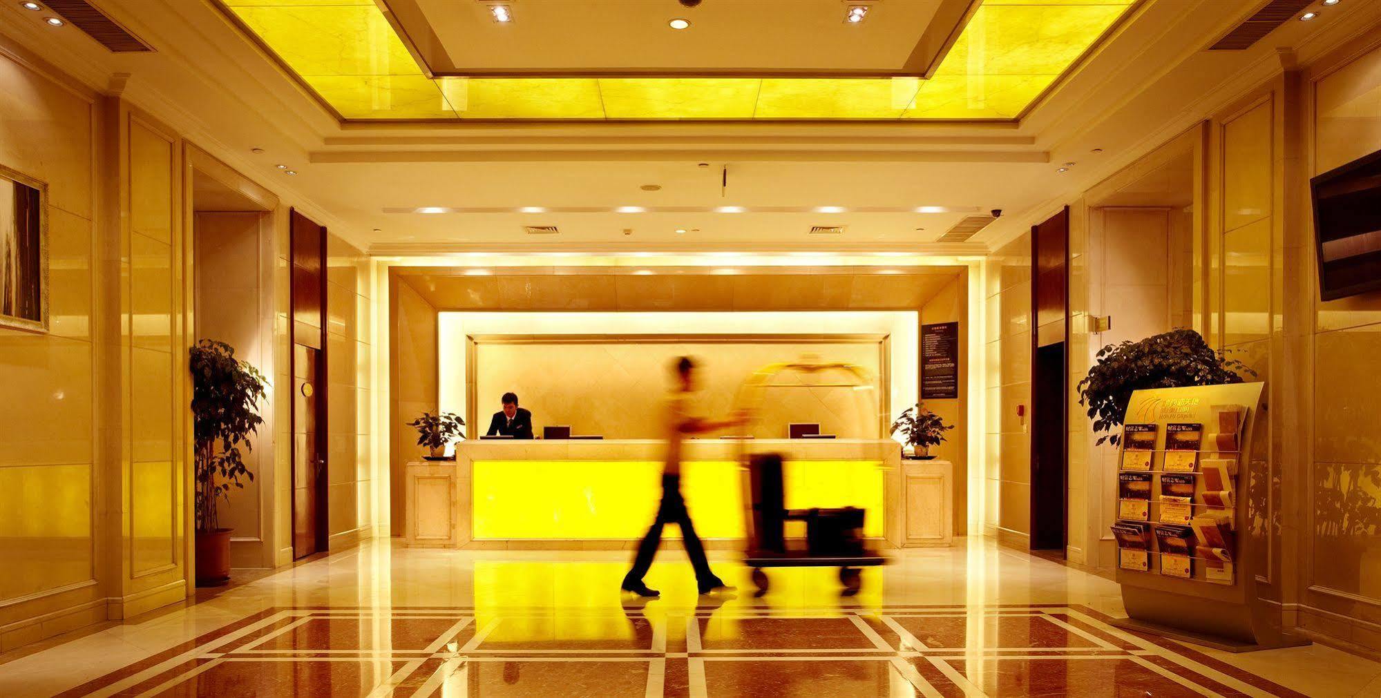 Shenyang Rich Gate Hotel Exterior photo